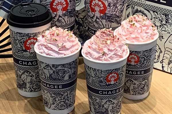 选择霸王茶姬加盟，全面扶持助您轻松开店，迅速实现盈利目标